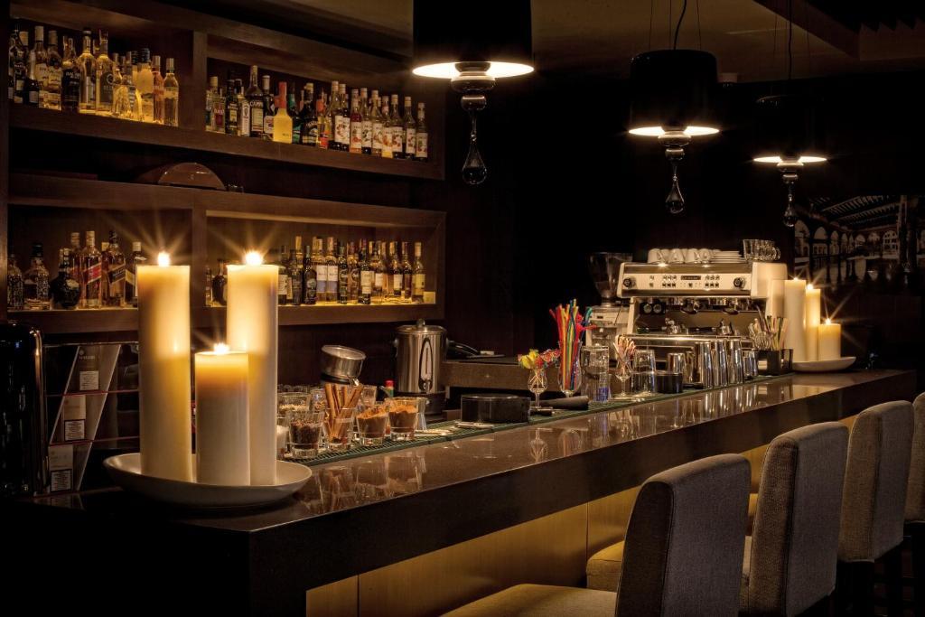 Voyage Hotel Karagandy Buitenkant foto