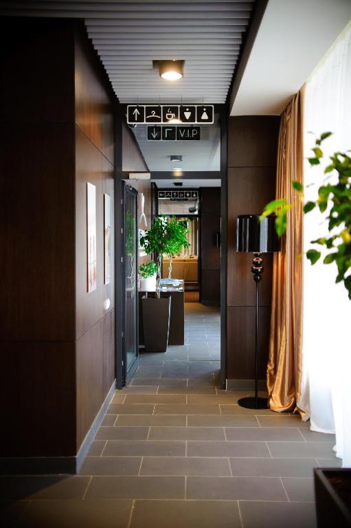 Voyage Hotel Karagandy Buitenkant foto